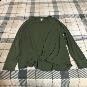 Time and Tru Women's Green Sweater